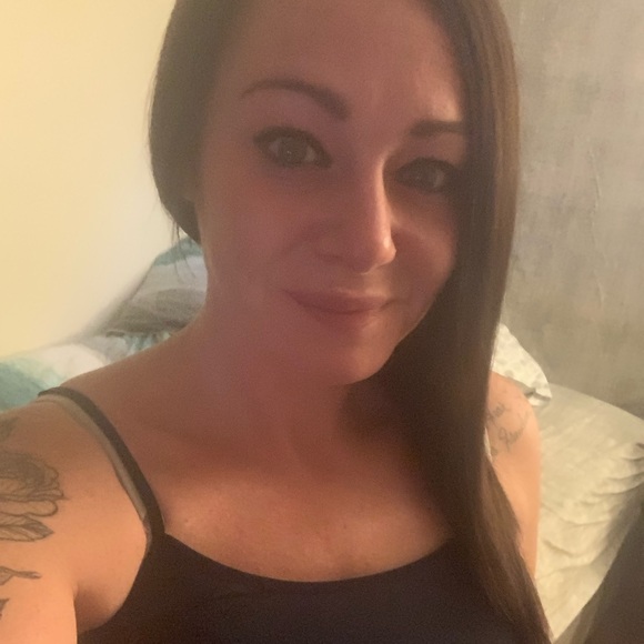 Meet your Posher, Meredith - Picture 2 of 2